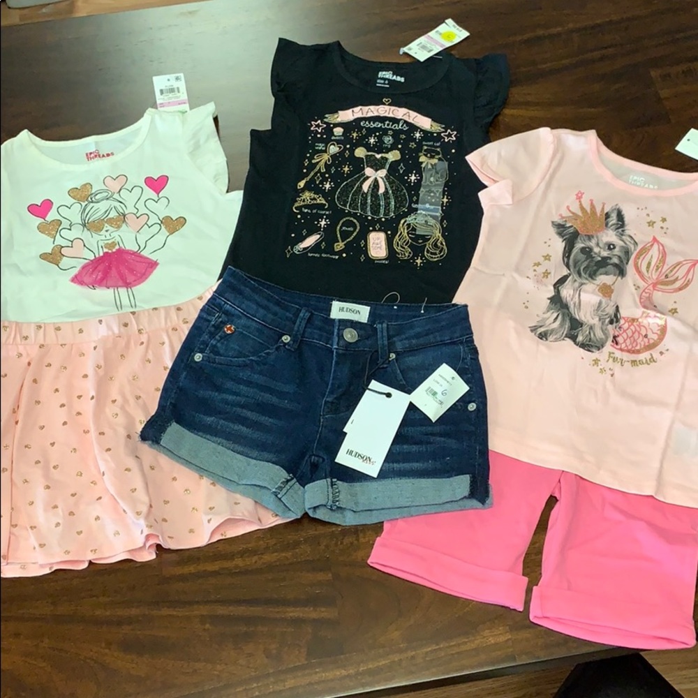 Girls spring shorts and skirt sets 😱